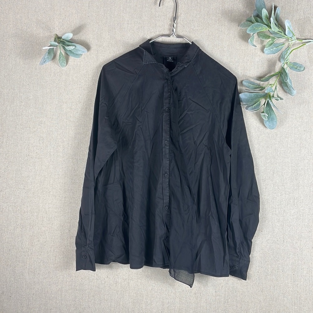 European Culture > Black Collared Long Sleeve Button Down Small